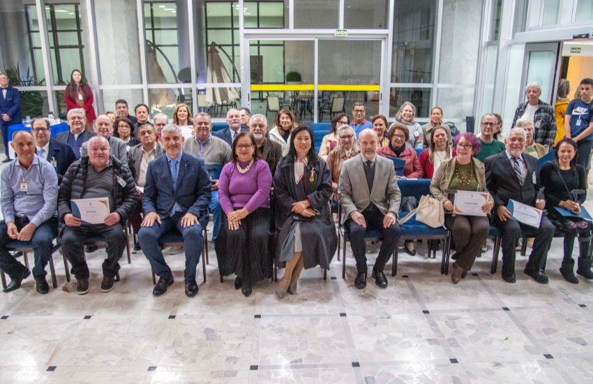 TJPR homenageia servidores aposentados da região de Curitiba